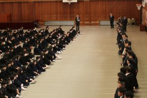 担任・校務分掌紹介の様子